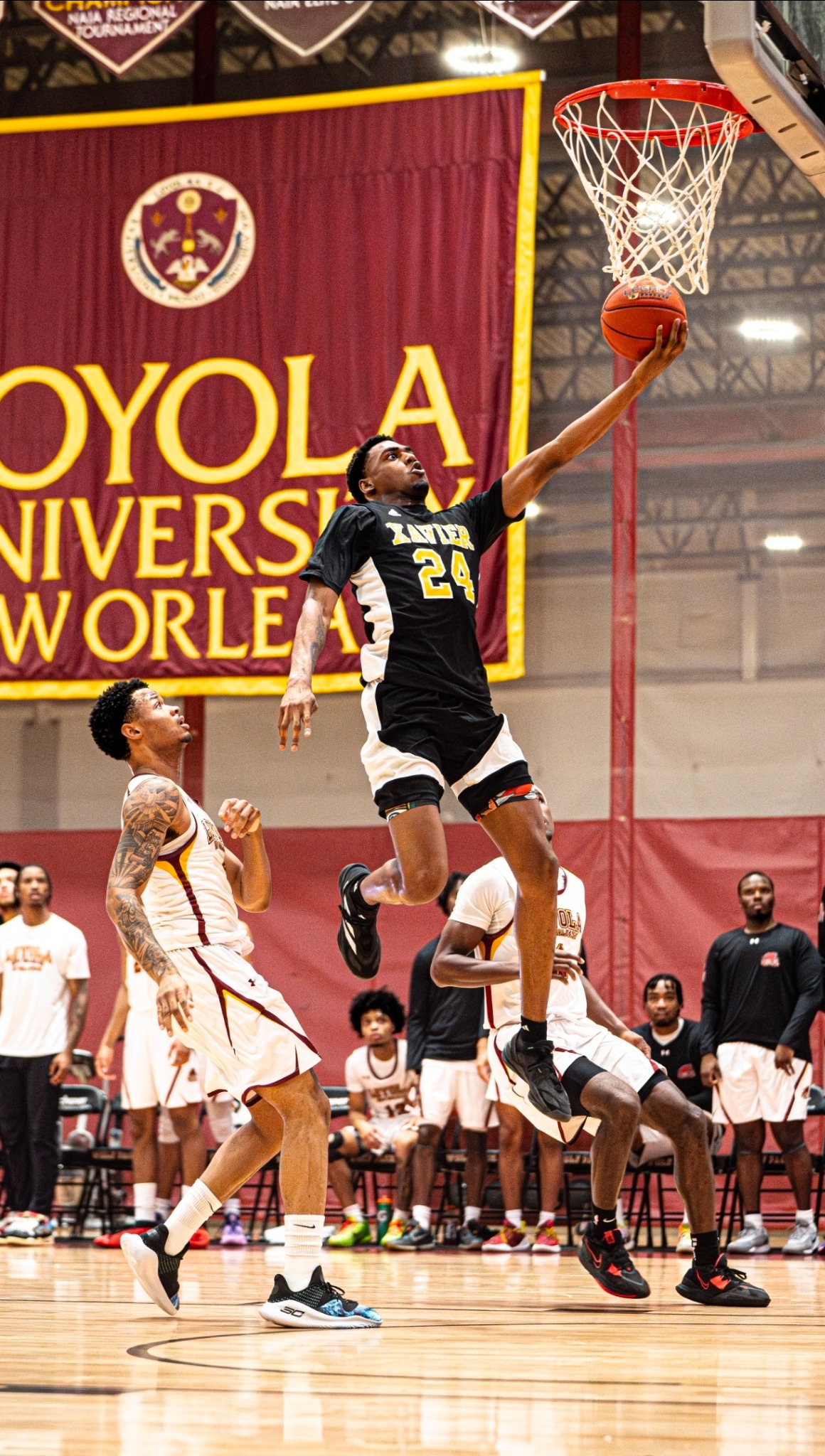 Omarion Bodrick playing basketball